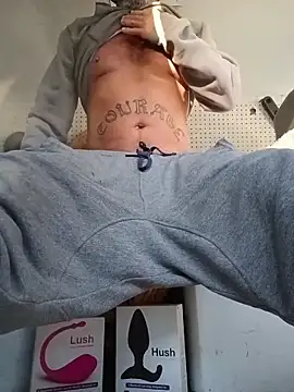 Hotbodyscottie online show from November 16, 2025, 12:43 pm