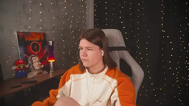 cuteamberlyyy online show from March 19, 2026, 4:23 am