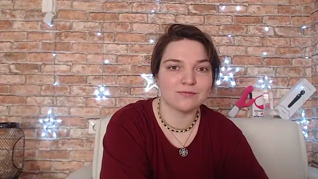 Amelia Kiss  online show from December 22, 2025, 12:44 am