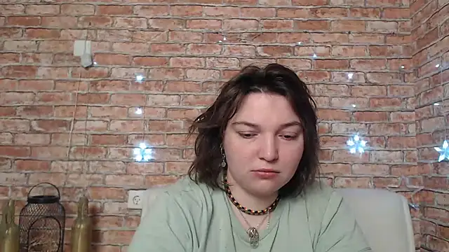Snapshot of Amelia_Kiss_ chatting on February 27, 2025, 12:57 am Amelia Kiss online show from February 27, 2025, 12:57 am