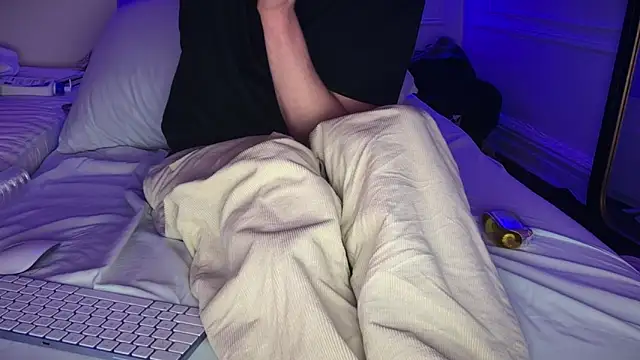 Snapshot of CupidZass chatting on February 19, 2026, 11:07 am CupidZass online show from February 19, 2026, 11:07 am