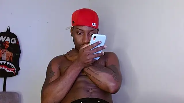 king  Black online show from November 29, 2025, 12:38 pm