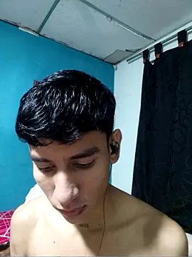 Snapshot of Levin_Hikaru chatting on July 2, 2026, 3:56 am Levin Hikaru online show from July 2, 2026, 3:56 am