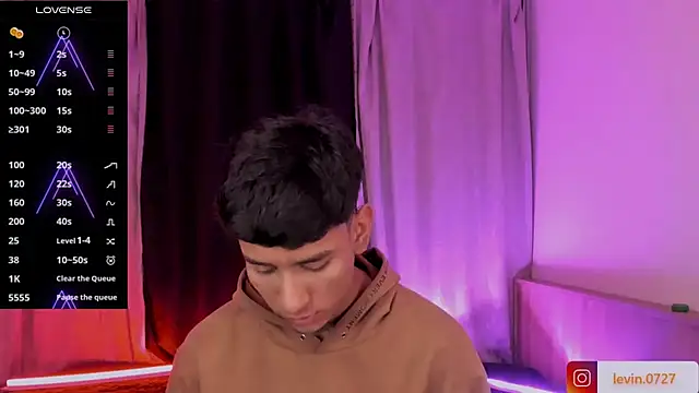 Snapshot of Levin_Hikaru chatting on March 28, 2026, 12:11 am Levin Hikaru online show from March 28, 2026, 12:11 am