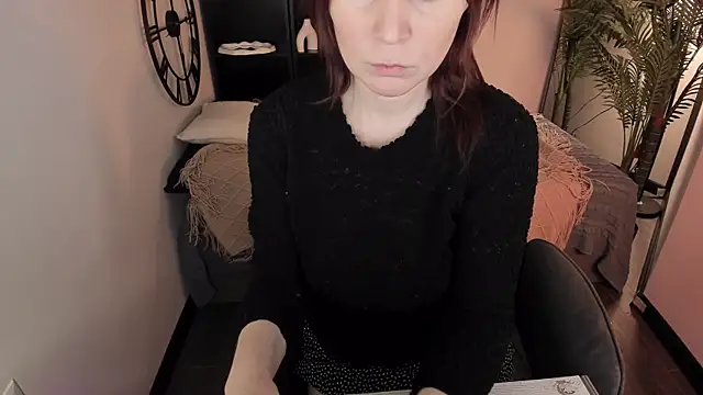 Snapshot of ZoeEast chatting on January 11, 2026, 5:53 pm ZoeEast online show from January 11, 2026, 5:53 pm