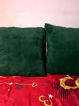 Snapshot of Playful__Princess chatting on November 5, 2025, 5:54 am Playful Princess online show from November 5, 2025, 5:54 am