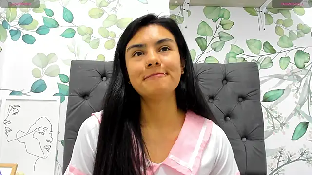 atilanadiaz7 online show from February 26, 2025, 5:42 pm