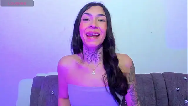 Camila Coxx online show from December 17, 2025, 4:28 am