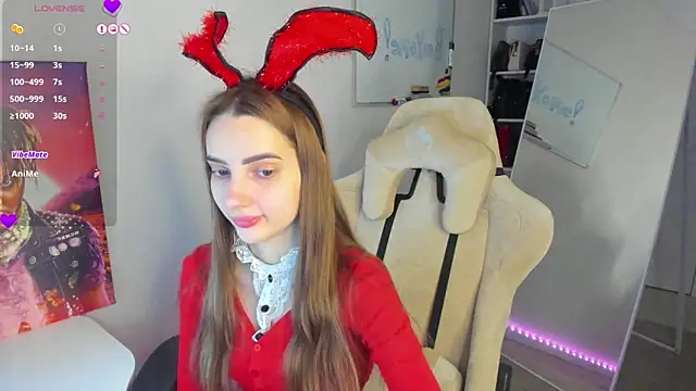 Snapshot of __SilviaAbby__ chatting on January 1, 2025, 11:27 am   SilviaAbby   online show from January 1, 2025, 11:27 am