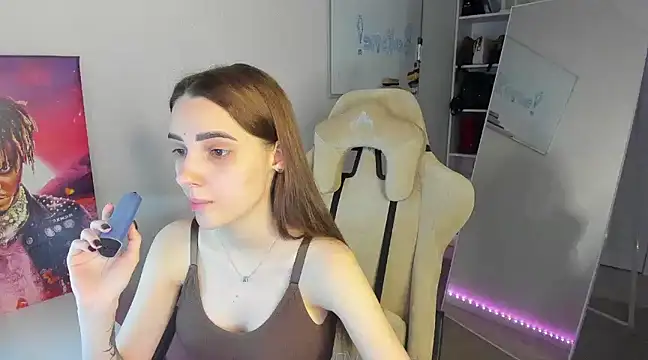 Snapshot of __SilviaAbby__ chatting on January 18, 2025, 5:31 am   SilviaAbby   online show from January 18, 2025, 5:31 am