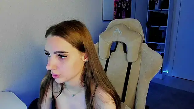 Snapshot of __SilviaAbby__ chatting on March 16, 2025, 3:50 pm   SilviaAbby   online show from March 16, 2025, 3:50 pm