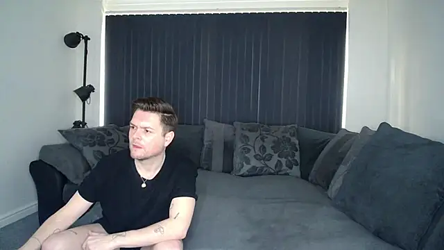 Snapshot of twotwinkhusbandss chatting on March 3, 2025, 3:43 pm twotwinkhusbandss online show from March 3, 2025, 3:43 pm