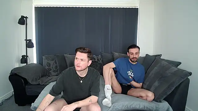 Snapshot of twotwinkhusbandss chatting on September 30, 2025, 12:22 pm twotwinkhusbandss online show from September 30, 2025, 12:22 pm