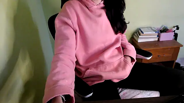samantha s69 online show from April 27, 2026, 12:03 pm