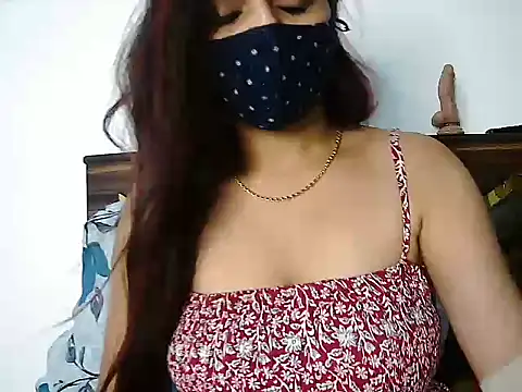 Snapshot of Gloie4u chatting on November 7, 2025, 4:55 pm Gloie4u online show from November 7, 2025, 4:55 pm