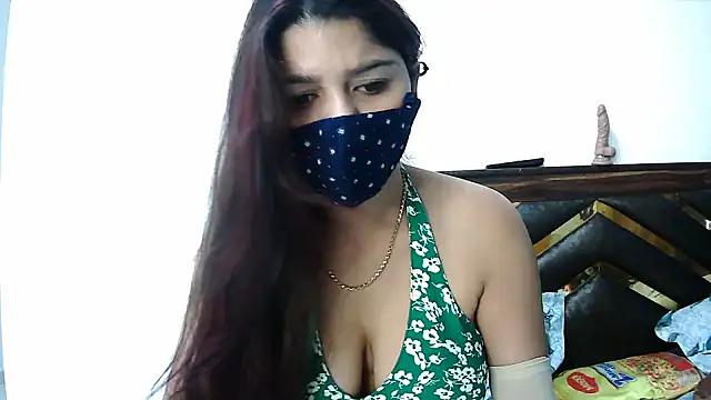 Snapshot of Gloie4u chatting on October 29, 2025, 4:33 am Gloie4u online show from October 29, 2025, 4:33 am