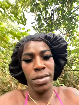 Snapshot of Richchocolatesweet_ chatting on September 16, 2025, 12:28 pm Richchocolatesweet online show from September 16, 2025, 12:28 pm