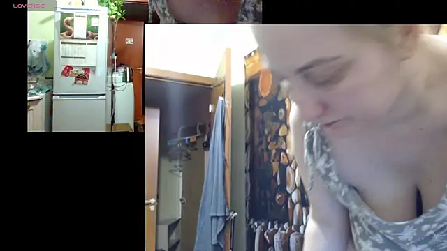 Sakura Green online show from December 21, 2025, 7:04 pm