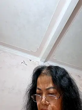 Hotestlove online show from November 8, 2025, 11:30 pm