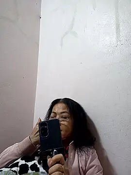 Hotestlove online show from January 8, 2026, 2:23 pm