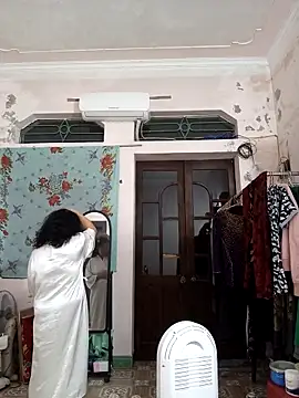 Hotestlove online show from November 1, 2025, 2:44 pm