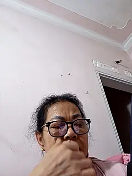 Hotestlove online show from February 12, 2026, 10:53 pm