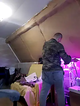 Foxyshaved online show from March 17, 2025, 3:29 pm