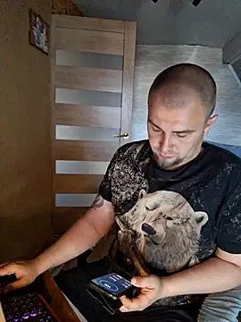 Snapshot of Foxyshaved chatting on May 12, 2026, 3:36 am Foxyshaved online show from May 12, 2026, 3:36 am