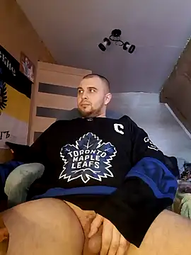 Foxyshaved online show from March 18, 2025, 8:39 am