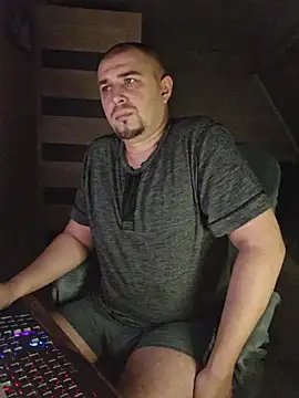 Snapshot of Foxyshaved chatting on December 18, 2025, 5:45 am Foxyshaved online show from December 18, 2025, 5:45 am