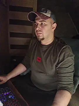 Snapshot of Foxyshaved chatting on January 7, 2026, 5:45 am Foxyshaved online show from January 7, 2026, 5:45 am