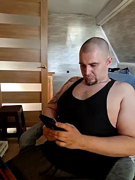 Foxyshaved online show from March 17, 2026, 1:14 pm