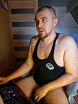 Snapshot of Foxyshaved chatting on July 10, 2026, 4:34 am Foxyshaved online show from July 10, 2026, 4:34 am