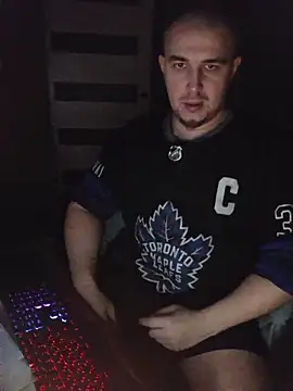 Snapshot of Foxyshaved chatting on February 3, 2026, 5:27 am Foxyshaved online show from February 3, 2026, 5:27 am