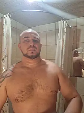 Snapshot of Foxyshaved chatting on February 1, 2026, 5:49 am Foxyshaved online show from February 1, 2026, 5:49 am