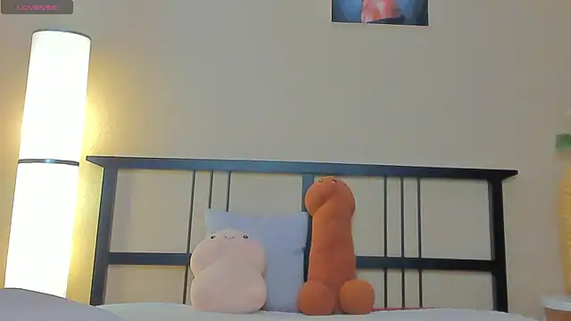 Snapshot of yourastral chatting on March 7, 2025, 3:19 am yourastral online show from March 7, 2025, 3:19 am