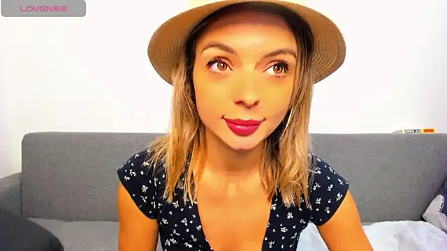  ellen meow  online show from November 9, 2025, 10:03 pm