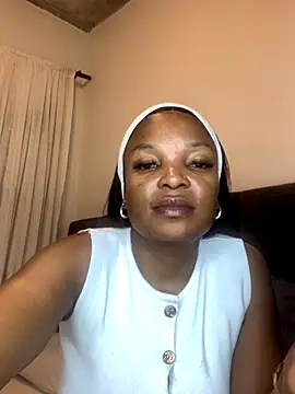 slimcateee online show from November 13, 2025, 8:02 pm