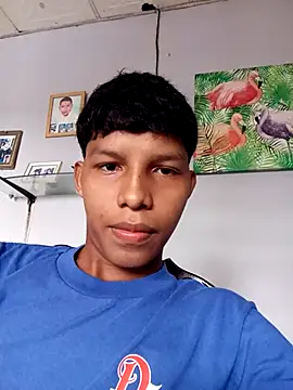 Snapshot of brayanffff chatting on October 28, 2025, 7:02 pm brayanffff online show from October 28, 2025, 7:02 pm