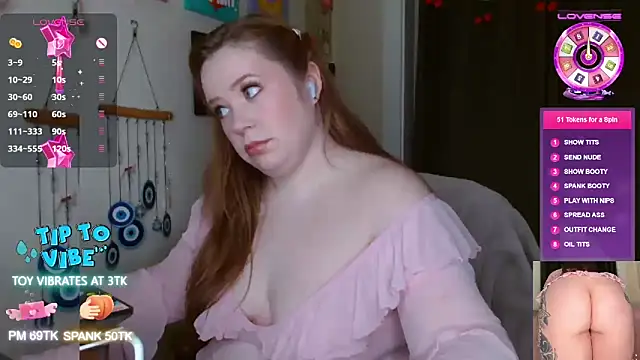 Snapshot of MissLolaLuxxx chatting on March 12, 2026, 3:45 am MissLolaLuxxx online show from March 12, 2026, 3:45 am