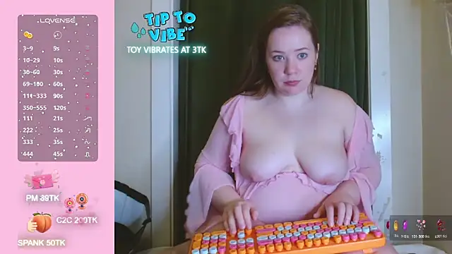 Snapshot of MissLolaLuxxx chatting on November 9, 2025, 8:07 am MissLolaLuxxx online show from November 9, 2025, 8:07 am