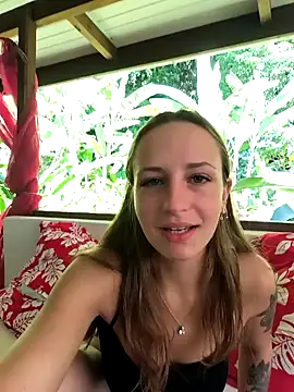 Snapshot of emma4xxx chatting on January 19, 2025, 7:26 pm emma4xxx online show from January 19, 2025, 7:26 pm