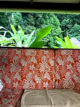 Snapshot of emma4xxx chatting on March 24, 2026, 7:58 pm emma4xxx online show from March 24, 2026, 7:58 pm