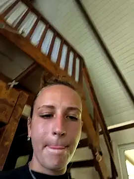 Snapshot of emma4xxx chatting on February 25, 2025, 8:00 pm emma4xxx online show from February 25, 2025, 8:00 pm