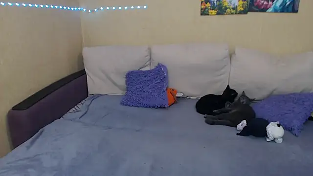 Snapshot of JuliaKeln chatting on September 23, 2025, 3:41 pm JuliaKeln online show from September 23, 2025, 3:41 pm