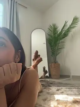 CuteeRose online show from May 13, 2026, 1:40 pm