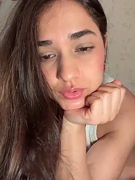 CuteeRose online show from February 2, 2026, 8:13 am