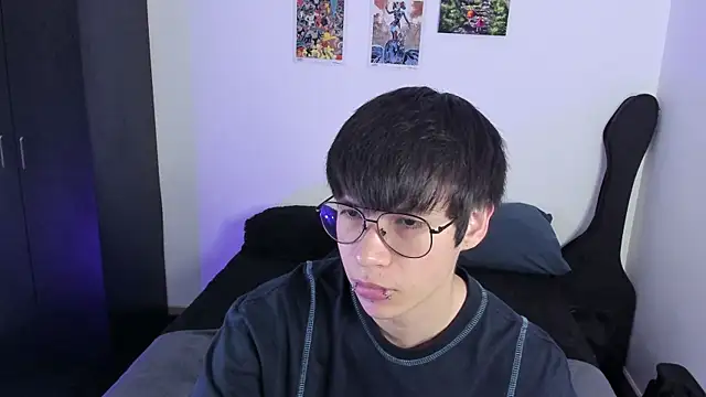 Snapshot of Aventure_Twinks chatting on October 26, 2025, 3:18 am Aventure Twinks online show from October 26, 2025, 3:18 am