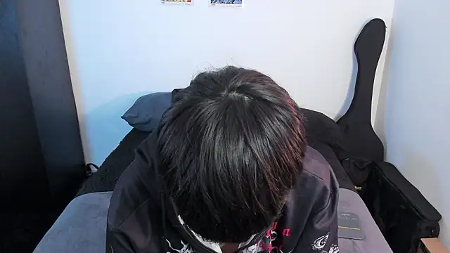 Snapshot of Aventure_Twinks chatting on March 29, 2026, 2:24 am Aventure Twinks online show from March 29, 2026, 2:24 am