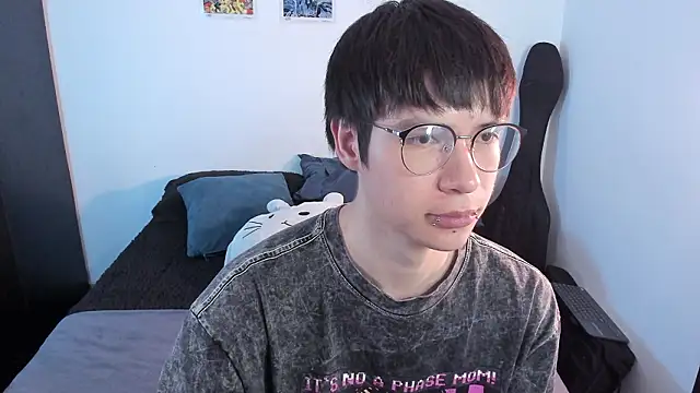 Snapshot of Aventure_Twinks chatting on February 5, 2026, 1:56 am Aventure Twinks online show from February 5, 2026, 1:56 am